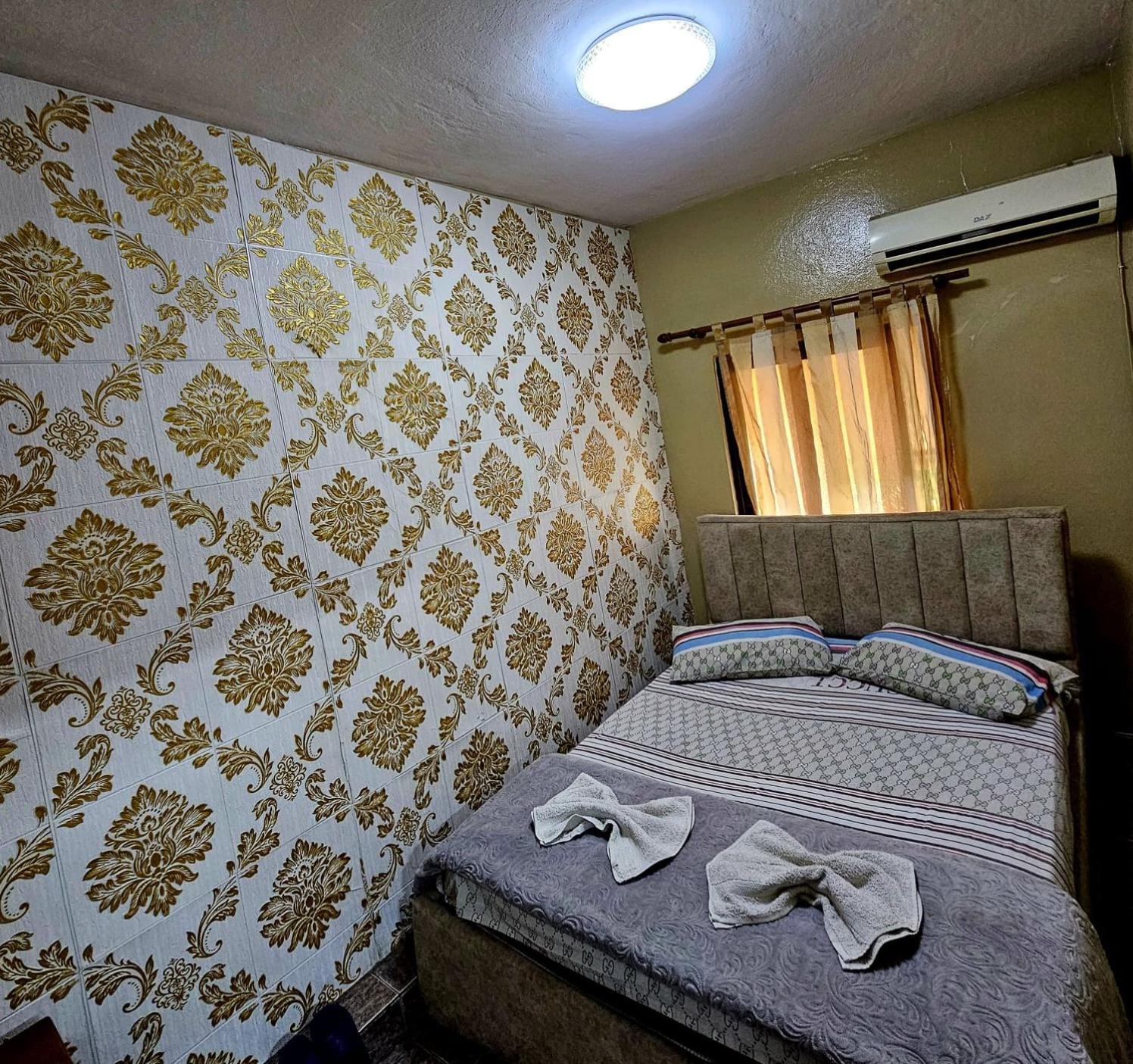 Dafina Hotel 티라나 외부 사진